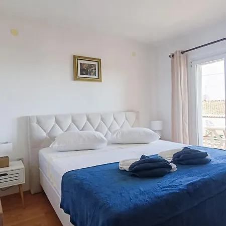 Bogumilla Apartment *