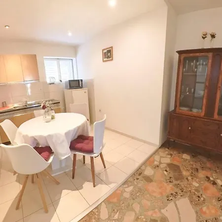 Bogumilla Apartment Makarska
